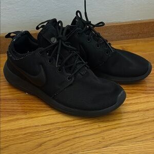 Nike Women’s Black Sneakers